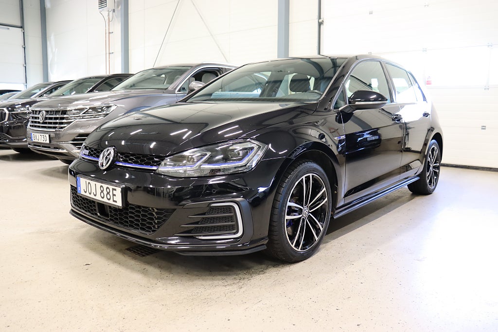 Volkswagen Golf GTE 1.4 TSI B-Värmare Cockpit Carplay 1-Ägare 204hk