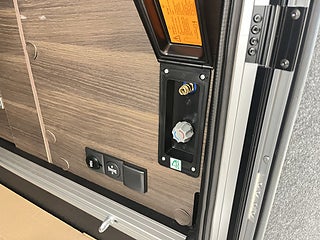 Husbil-integrerad Adria SONIC SUPREME 700 DC 11 av 26
