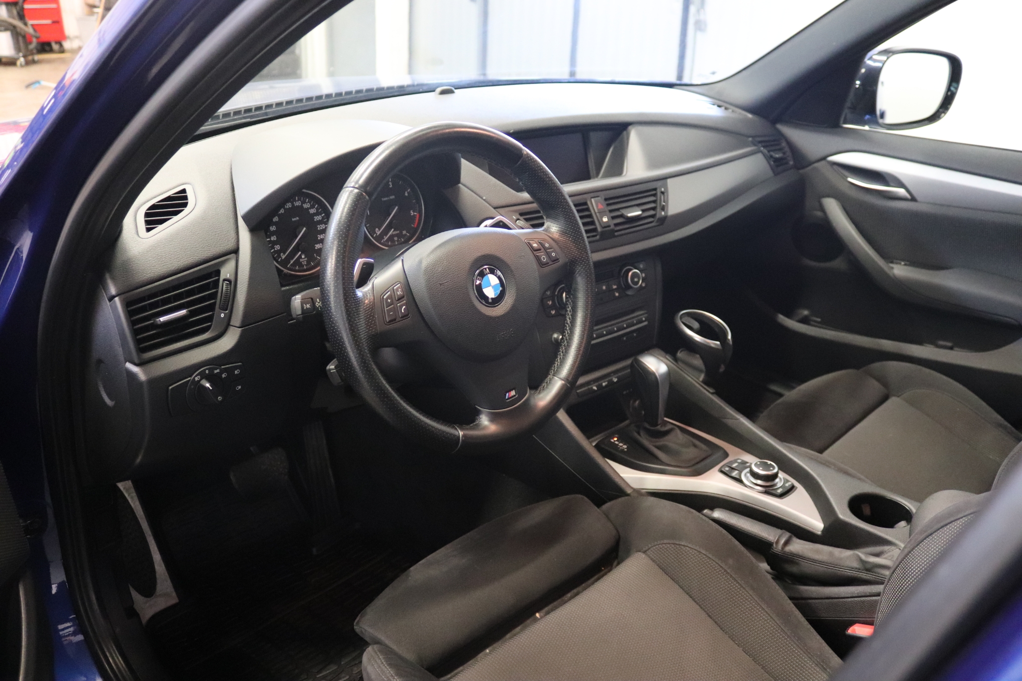 BMW X1 2012, kuva 6/37