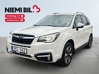 Subaru Forester 2.0 4WD Sov-däck/Drag/Kamera/Pano/Skinn/Kedja/P-sens