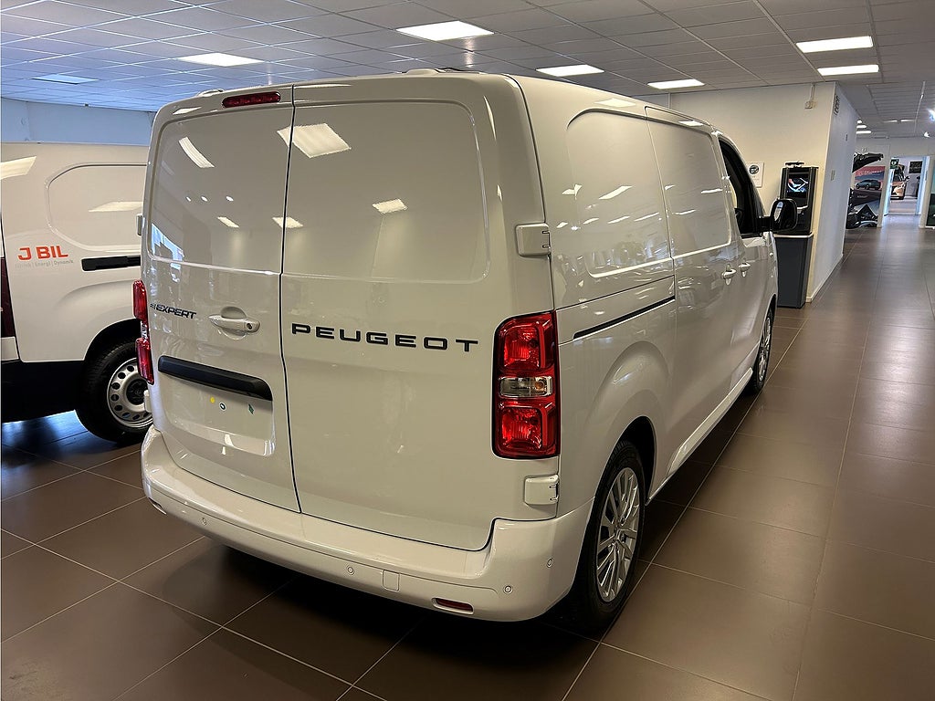 Bild på Peugeot e-Expert Electric 75kWh L2