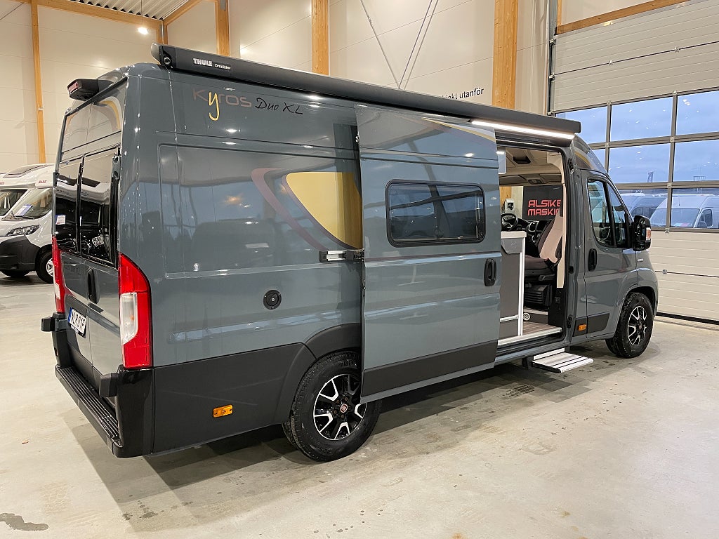 Ci Kyro Duo XL Elite / Truma Diesel / Höj och sänkbarsäng / Solcell - Ci