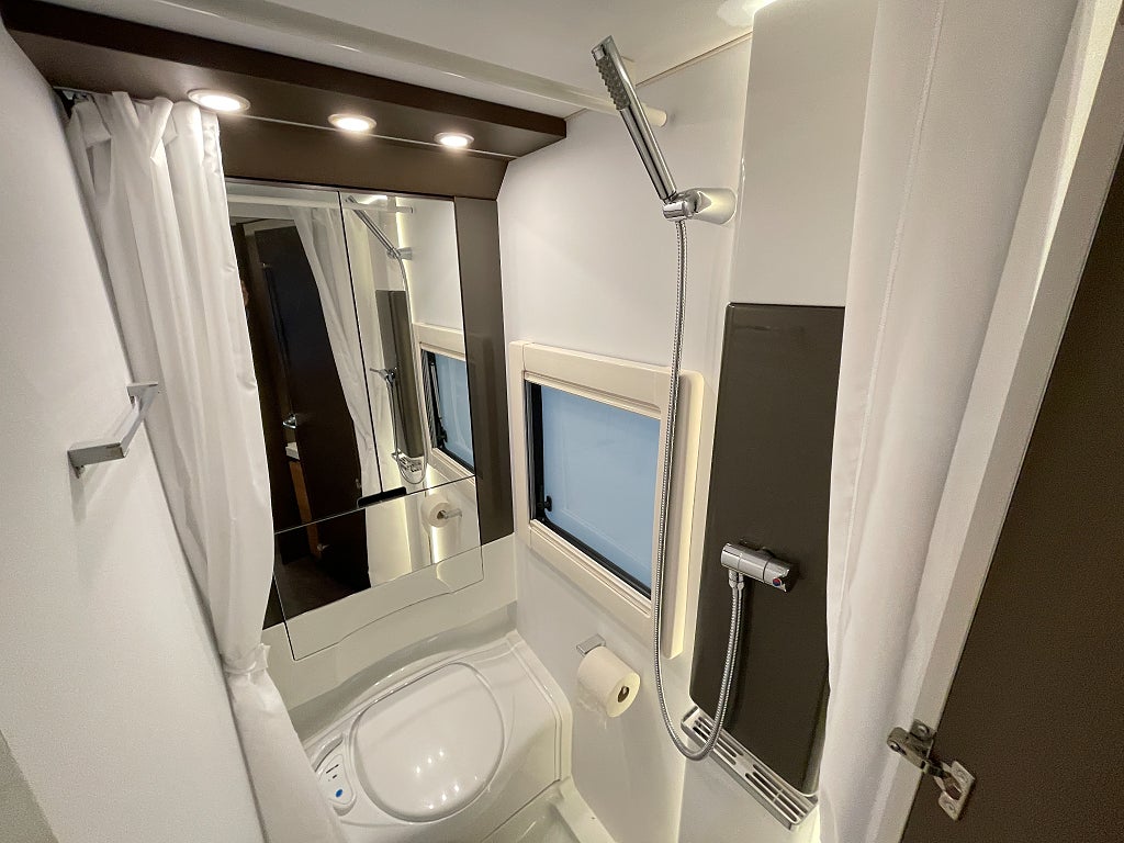 Adria Alpina 573 UP / ALDE / Ugn / Panorama / 1779kr/mån / Cityvatten  - Adria