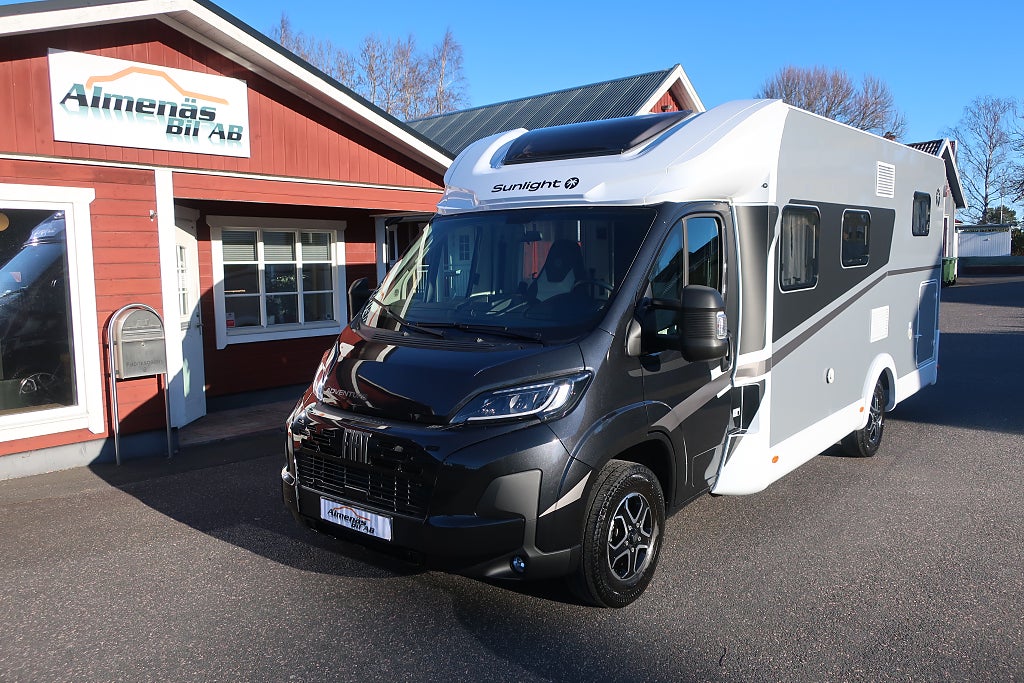 Sunlight Lördag 10-12 T 67 Adventure Edition /Aut/Taksäng/ Cykelställ/Top