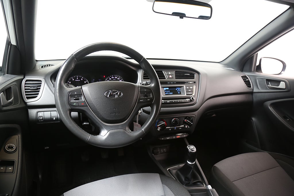 Hyundai i20 1,2 Move! 5D Rattvärme Bluetooth 2018
