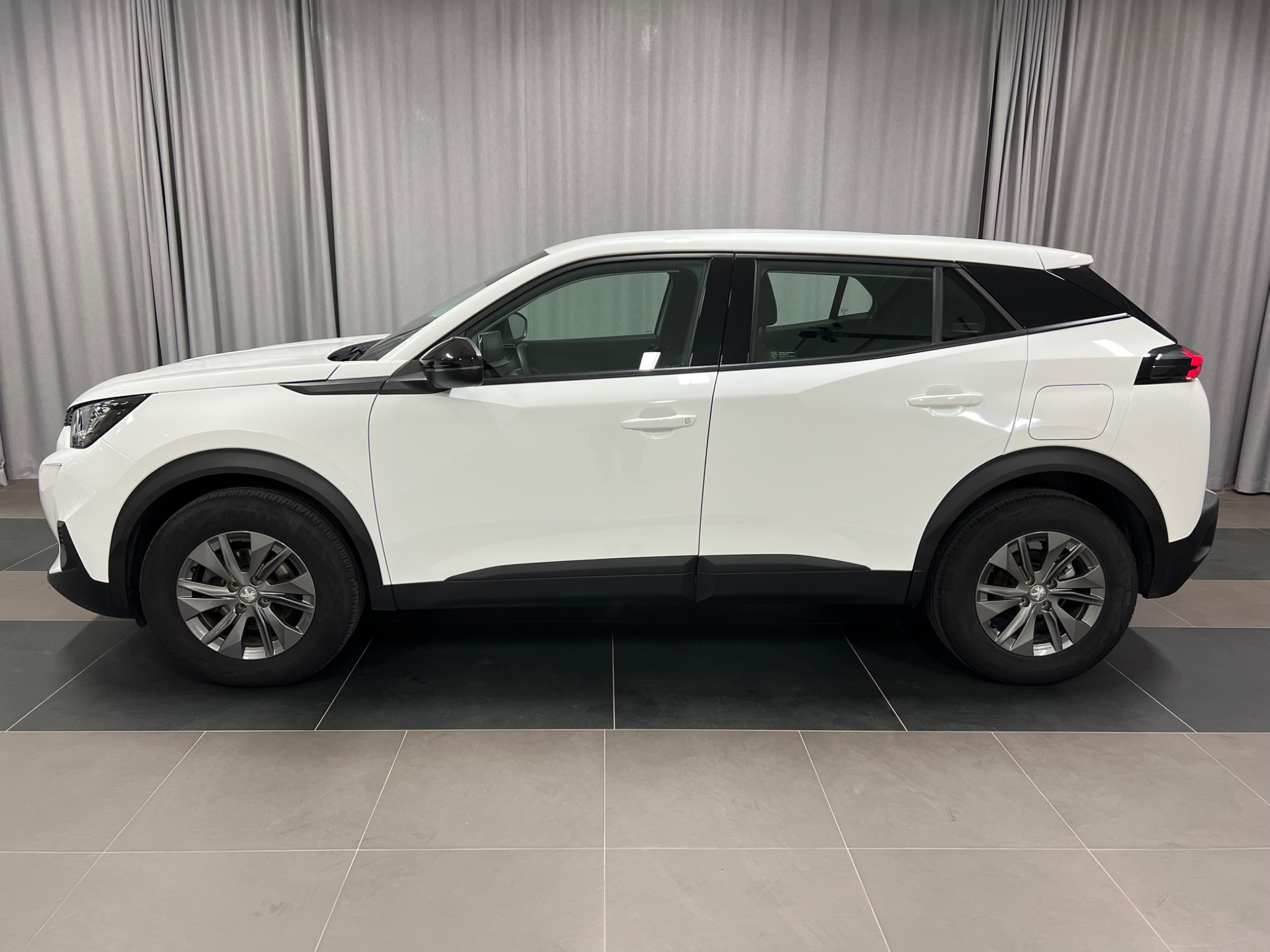 Peugeot 2008 ACTIVE PACK PT 130 AUT 2022, bild 2/10