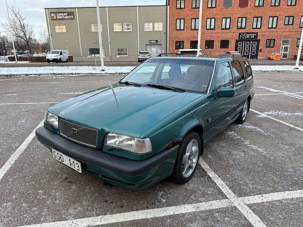 Volvo 850 T5 Turbo Kombi Skinn ENBART 2 Ägare 18154 MIL!