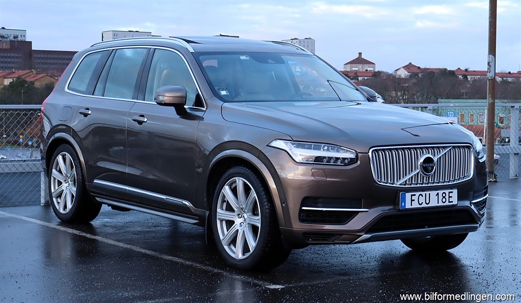 Volvo XC90 T8 Inscription Twin Engine AWD B&W Pano