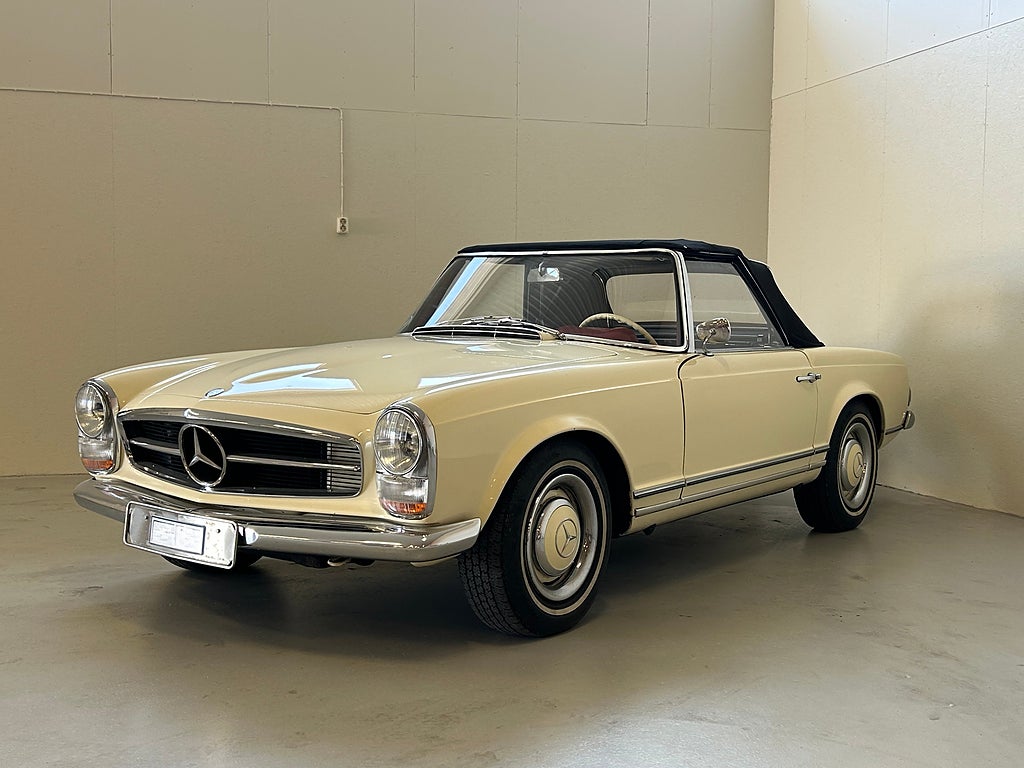 Mercedes-Benz 230 SL Pagoda