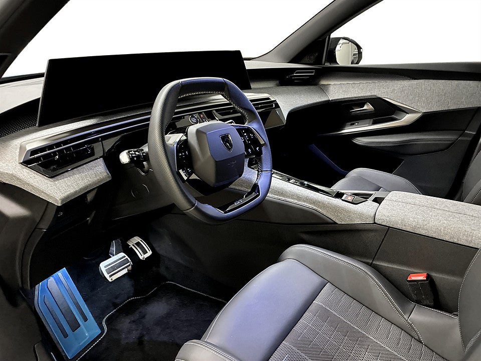 Bild på Peugeot 5008 GT Hybrid 145hk Aut 7-SITS B-KAMERA CARPLAY