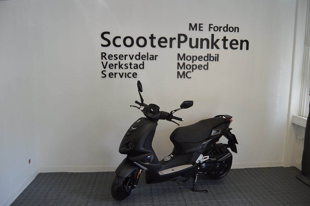 Peugeot SPEEDFIGHTER 4 MAD BLACK **KLASS:1** 