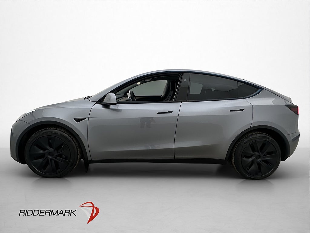 Tesla Model Y Long Range AWD Dragkrok Autopilot MOMS
