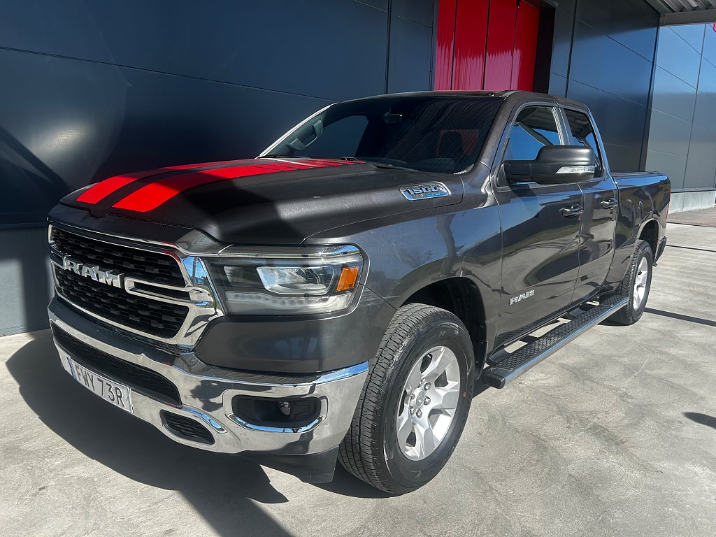 Dodge Ram 1500 Quad Cab 4X4 TorqueFlite | Drag | Skinn | Ny besiktad |