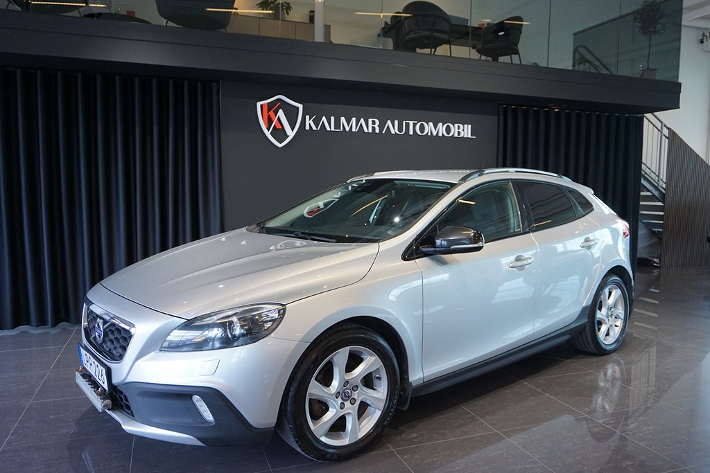 Volvo V40 Cross Country D2 Momentum 115hk Svensksåld