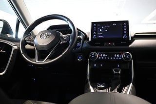 SUV Toyota RAV4 16 av 28