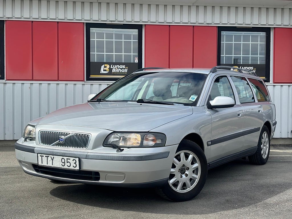 Volvo V70 2.4 Euro 4/ Endast 1 Ägande brukare/Låga Mil/NyBesiktad