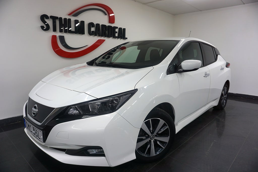 Nissan Leaf 40 kWh Acenta kamera, BLIS, Navi, S+V hjul 