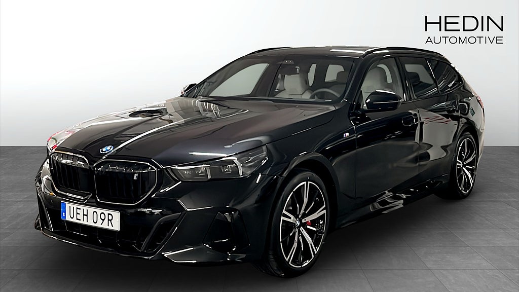 BMW i5 xDrive40 Touring M-Sport Pro / Innovation / H&K