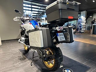 BMW R1250GS / Style HP / 3st väskor / 3,45% ränta / Motobågar