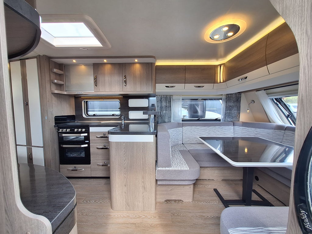 Hobby Prestige 660 WFC Dubbelbädd, Dusch, Kampanjprodukt!