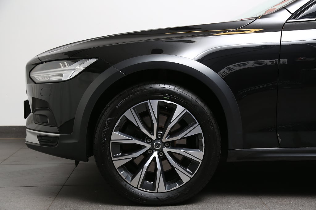 Volvo V90 Cross Country B4 Diesel 197hk AWD H/K Pano Head-up Teknikpkt Se Spec!