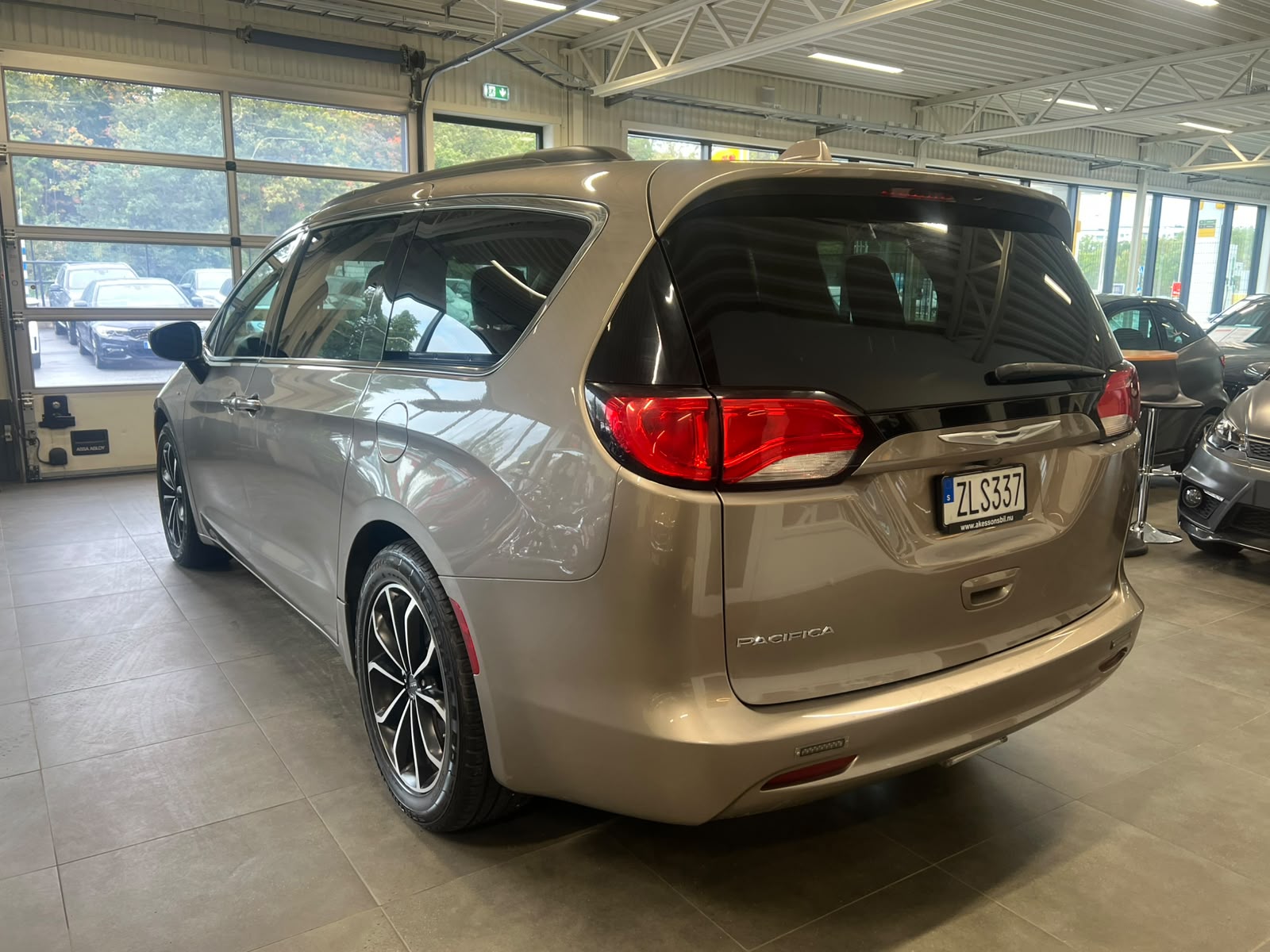 Chrysler Pacifica 3.6 V6 7 Sits 2017, bild 5/10