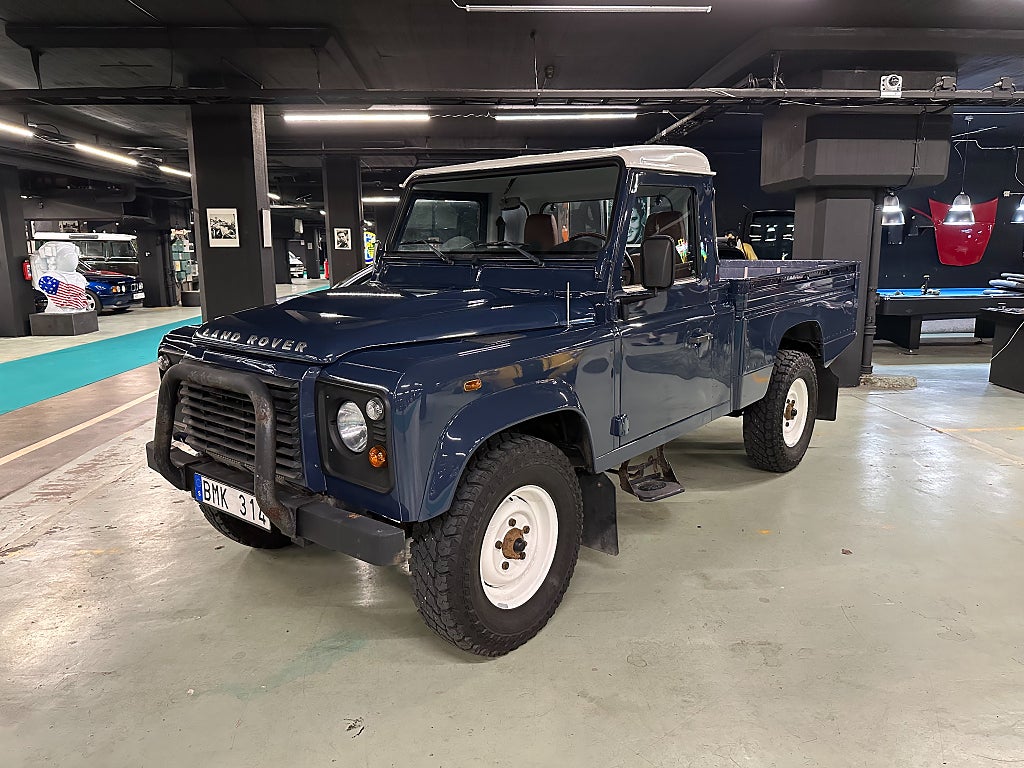 Land Rover Defender 110 HCPU, Flak är klätt i Teakgolv