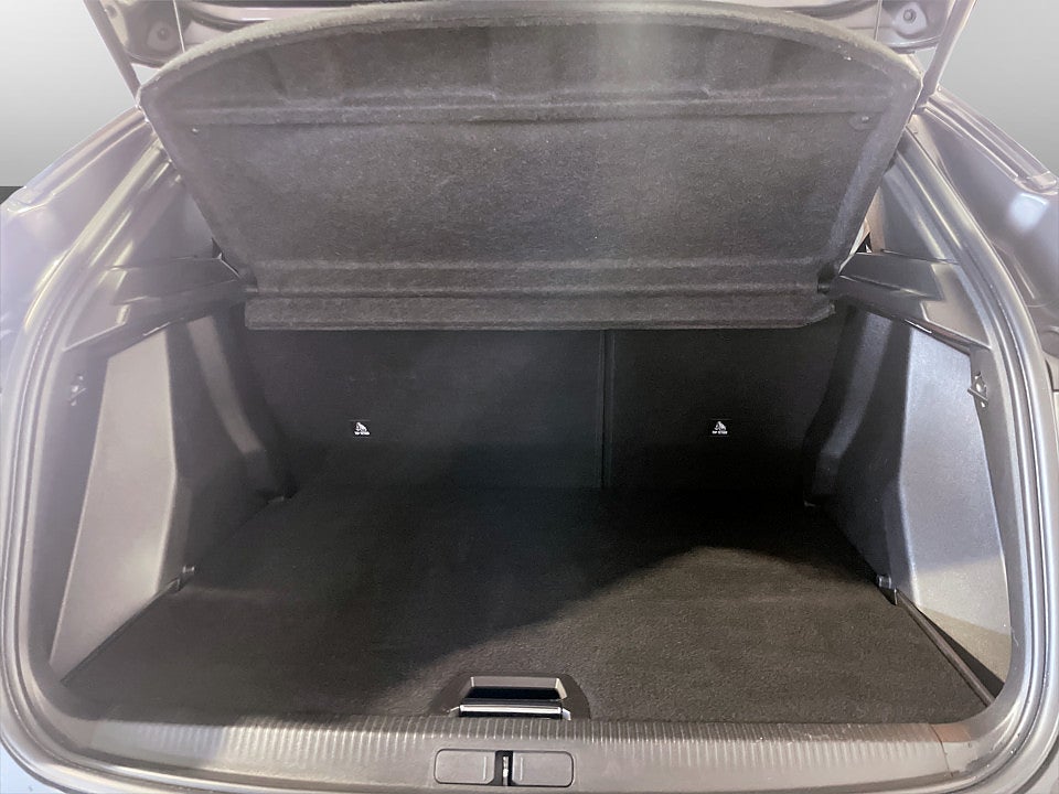 Bild på Peugeot 2008 GT 1.2 PT 130hk Aut B-KAMERA CARPLAY