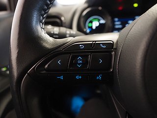 Halvkombi Toyota Yaris 19 av 21