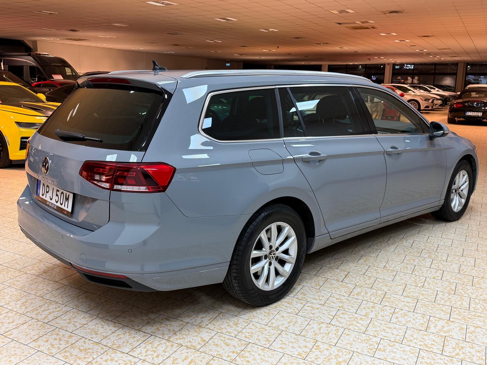 Volkswagen Passat 2023, bild 6/54