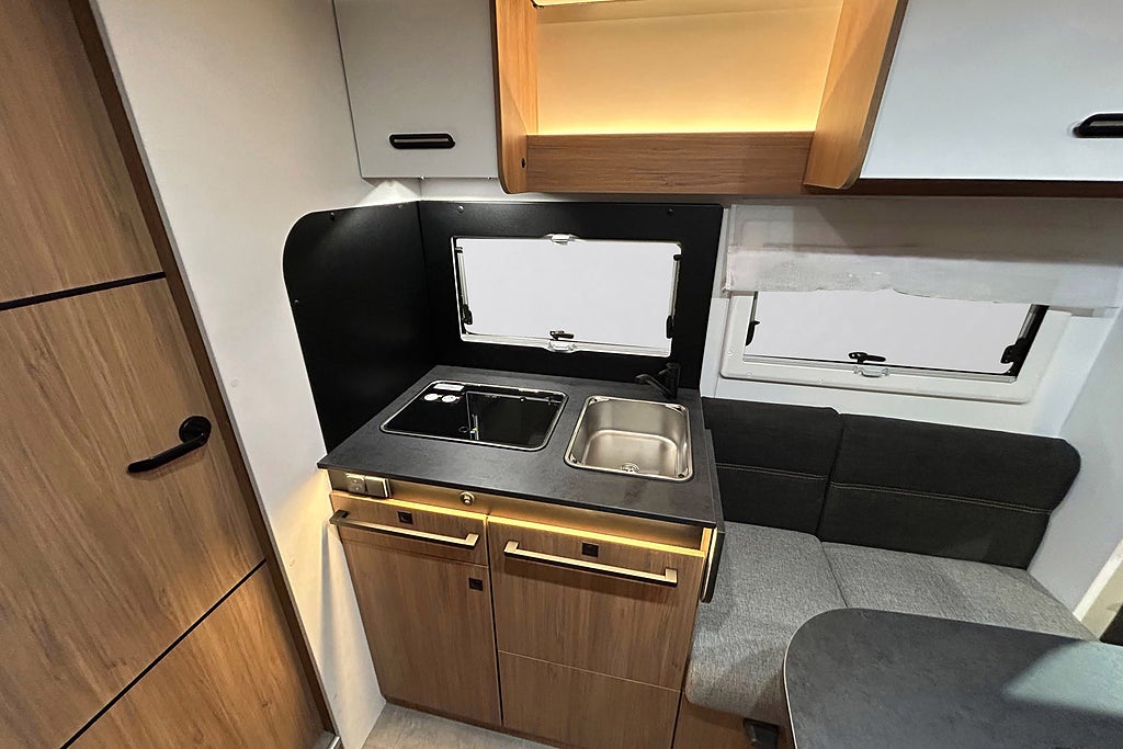 CHALLENGER 337 Graphite Edition 165hk AUTOMAT Face-To-Face Långbäddar 2027 - miniatyr 14