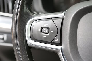 SUV Volvo XC60 18 av 35