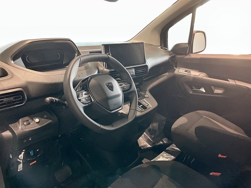 Bild på Peugeot Partner Crew cab 1.5 BHDi 130hk Aut L2 - B-KAMERA, DRAG