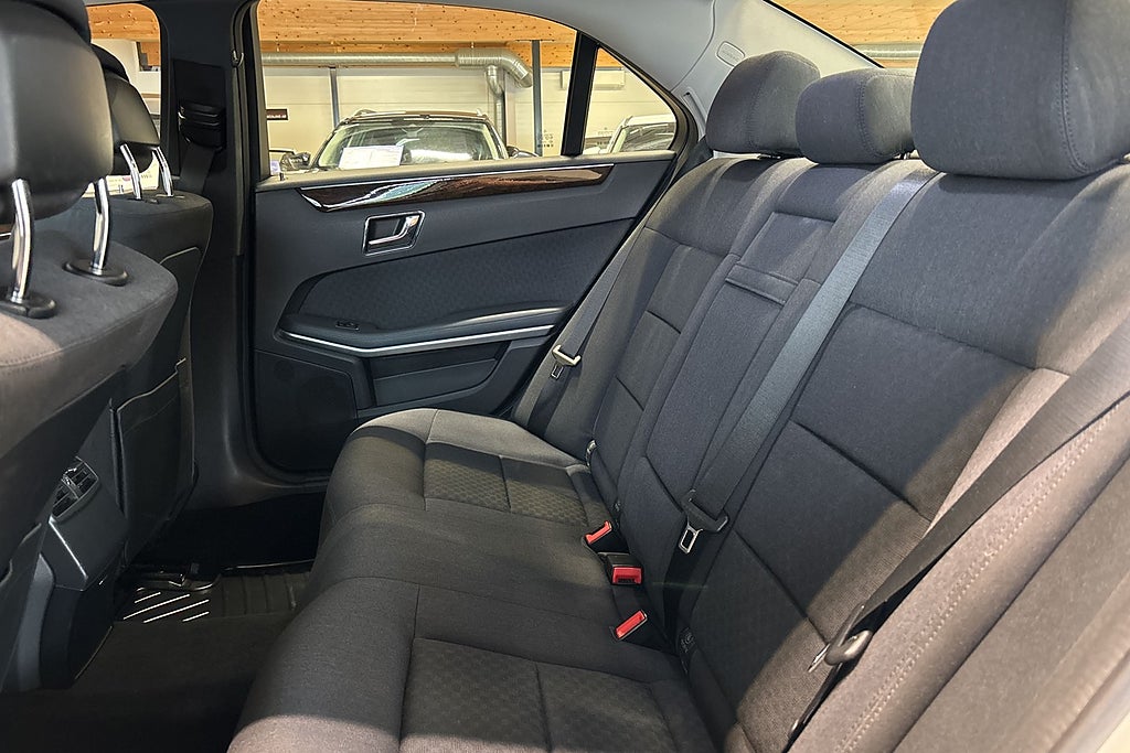 Mercedes-Benz E 200 BlueEFFICIENCY Classic Euro 5
