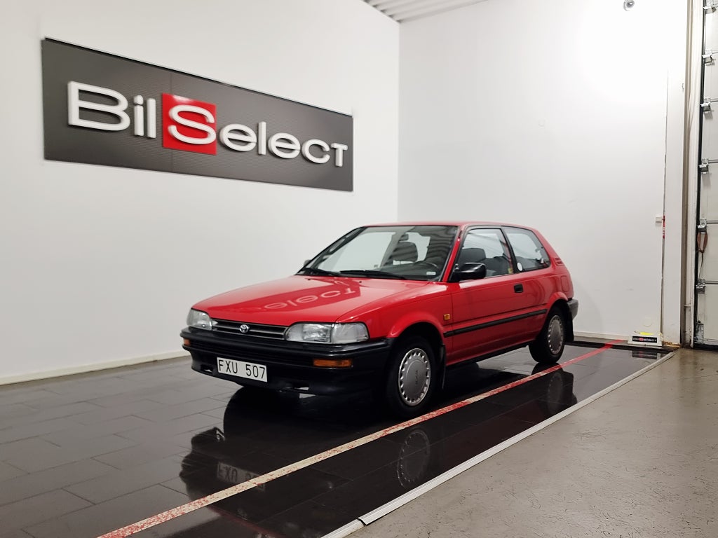 Toyota Corolla 3-dörrars Halvkombi 1.3 EFI En Ägare Ny Kamrem LåGmill.