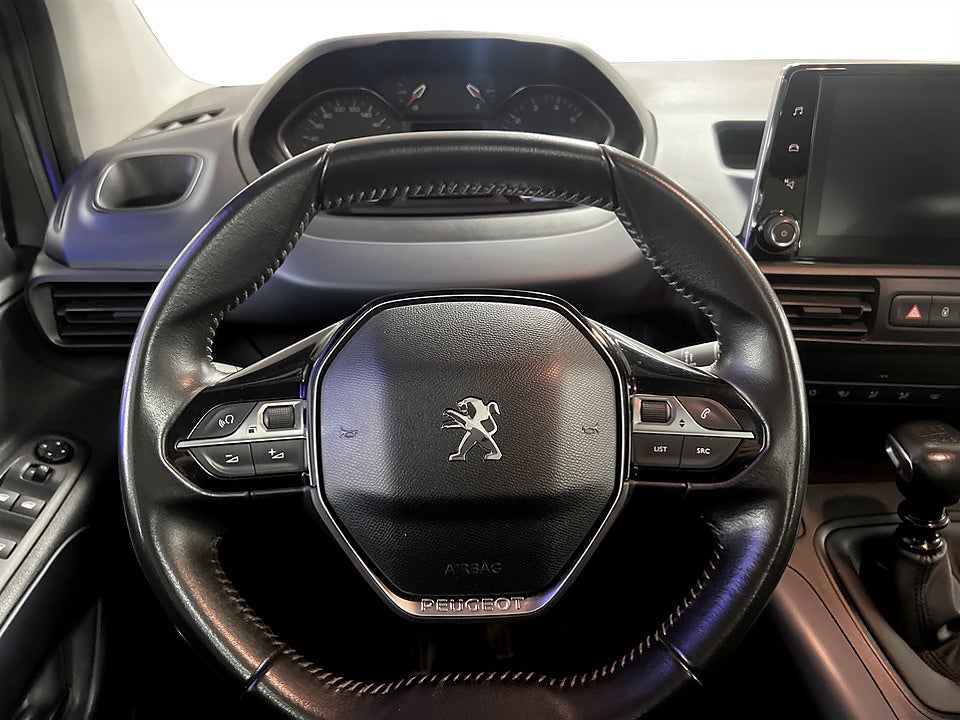 Bild på Peugeot Rifter Allure 1.2 e-THP 110hk 5-SITS P-SENSORER BLUETOOTH