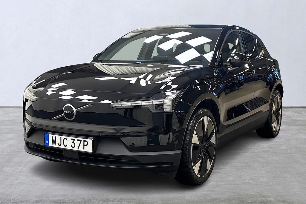 Volvo EX30 Single Motor Extended Range M R Plus Edition