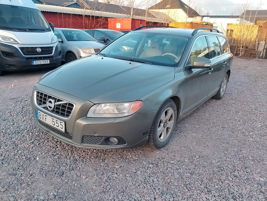 Volvo V70 2.5FT Geartronic Momentum Euro 4 Nybes