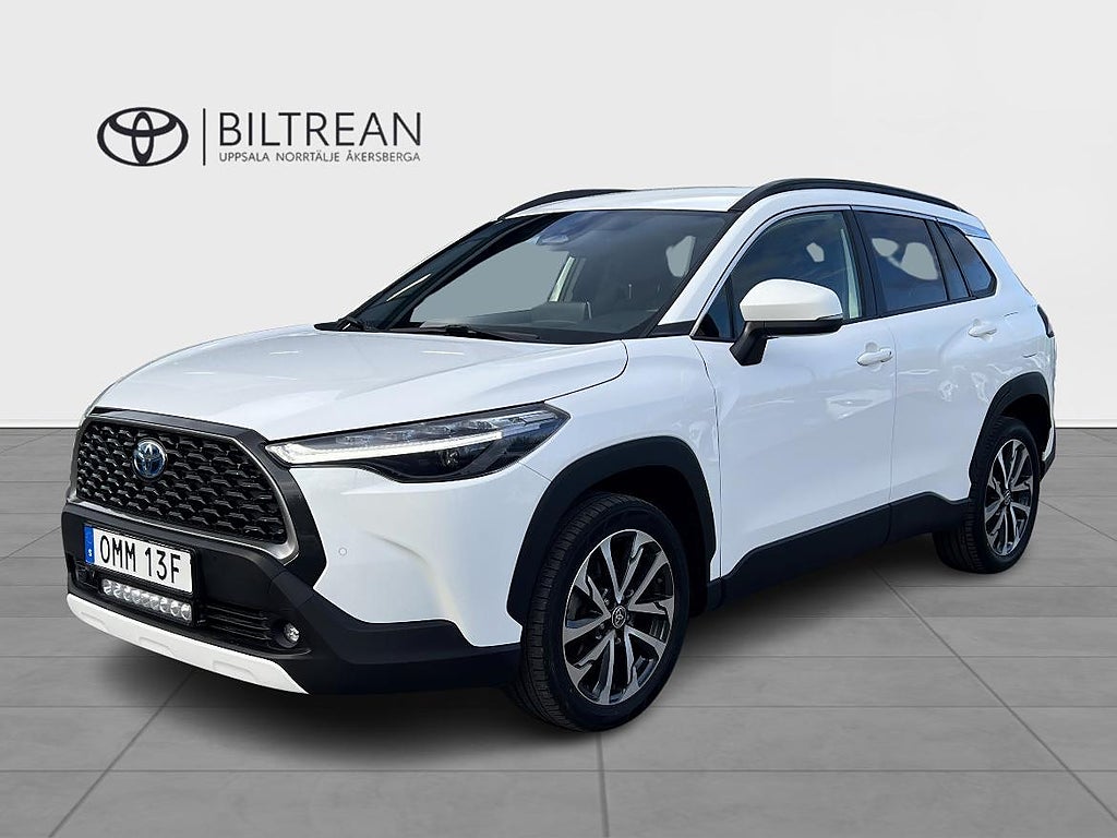 Toyota Corolla Cross 2,0 Hybrid AWD-i Style Pluspaket Ledramp MV V-hjul 