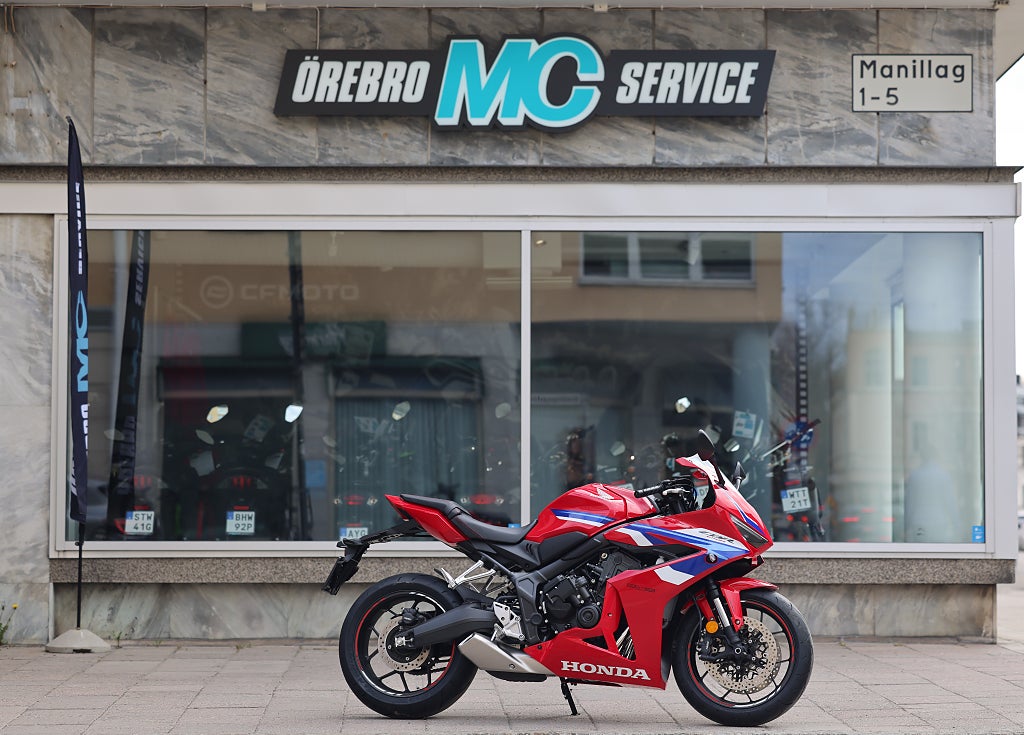 Honda CBR650R E-Clutch GP-Röd | Hondakampanj 