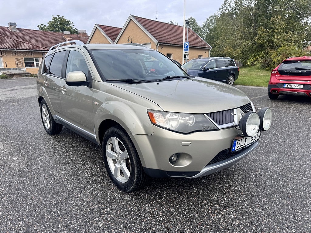 Mitsubishi Outlander 5-seater 2.4 MIVEC AWC Euro 4