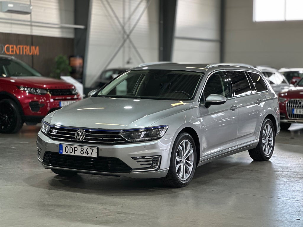 Volkswagen Passat Variant GTE 1.4 TSI B-kamera Drag 218hk