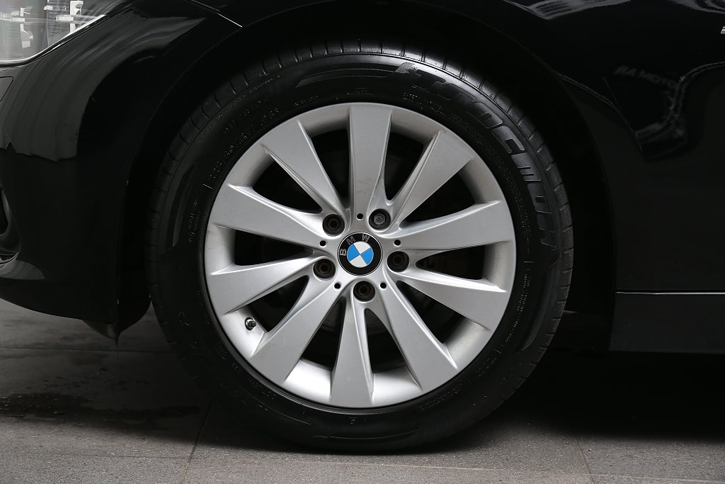 BMW 320D xDrive 190hk Sport line Aut Touring Drag | Navi |