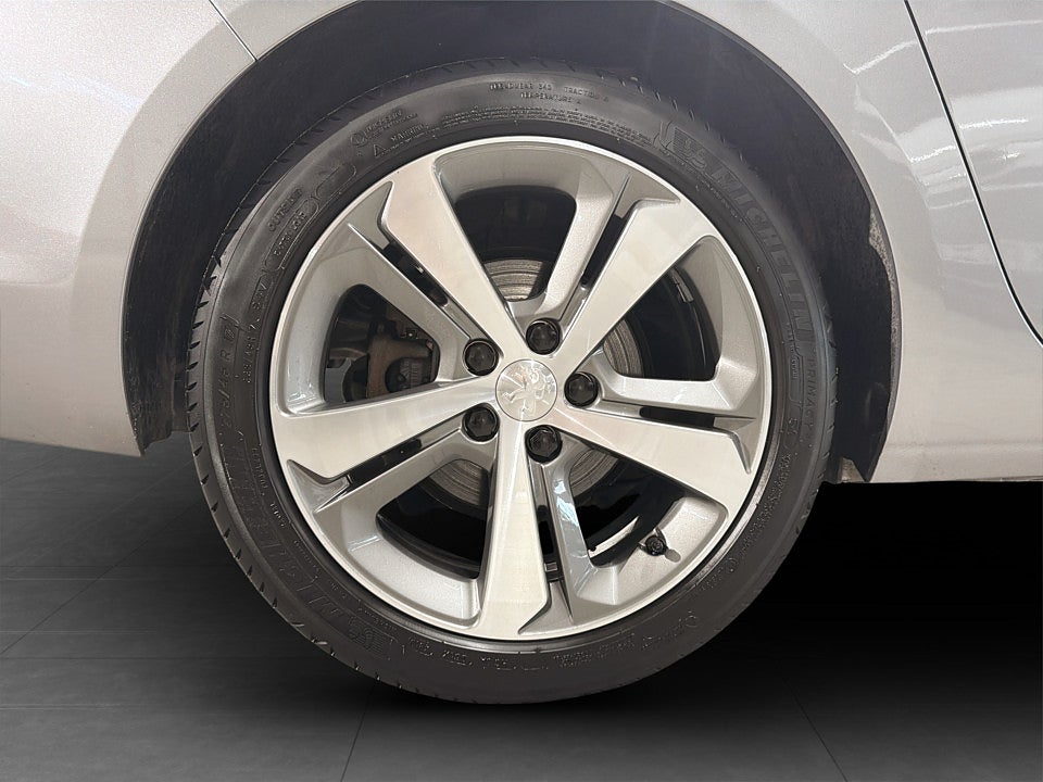 Bild på Peugeot 308 SW GT-Line 1.2 PT 130hk Aut BACKSENSORER