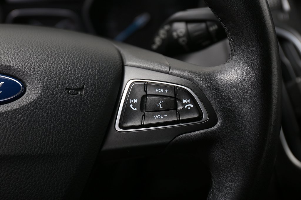 Ford Focus 1,0 EcoBoost 100hk Titanium Hgv Kamera Dragkrok 2016