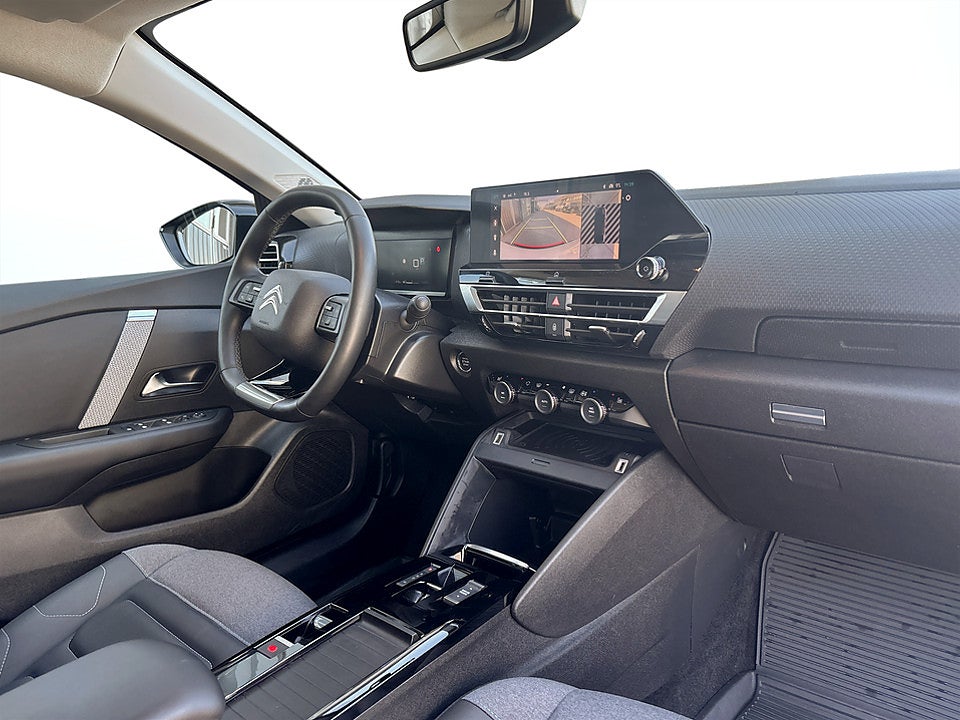 Bild på Citroën C4-X Shine 1.2 PT 130hk Aut B-KAMERA NAVI