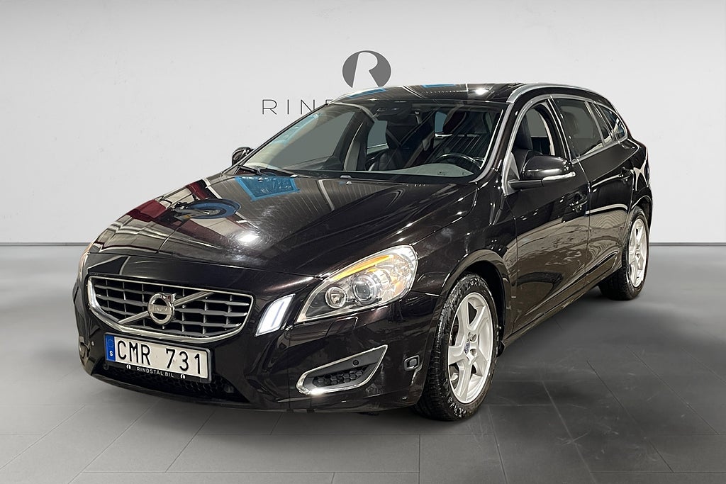 Volvo V60 T4F 180 HK SUMMUM DRAG PDC SKINN KAMREM BYTT 13900MIL