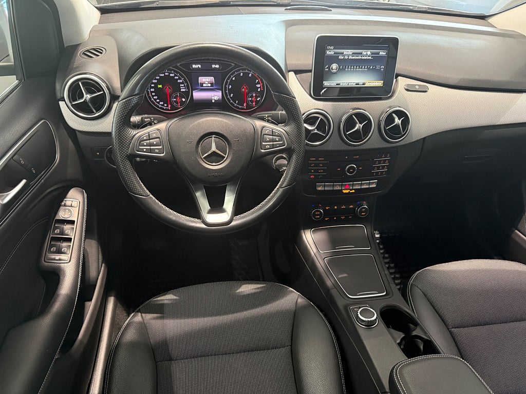 Mercedes-Benz B 180 7G-DCT Urban SE Edition - bild 23