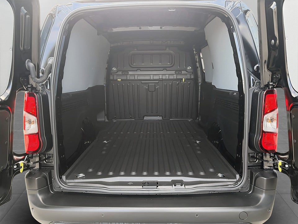 Bild på Opel Combo 130hk Aut L2 - EDITION! VÄRMARE & DRAGKROK INGÅR!