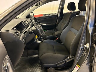 Toyota Corolla 5-dörrars 1.6 VVT-i 4 S&V-däck/Motorvärmare